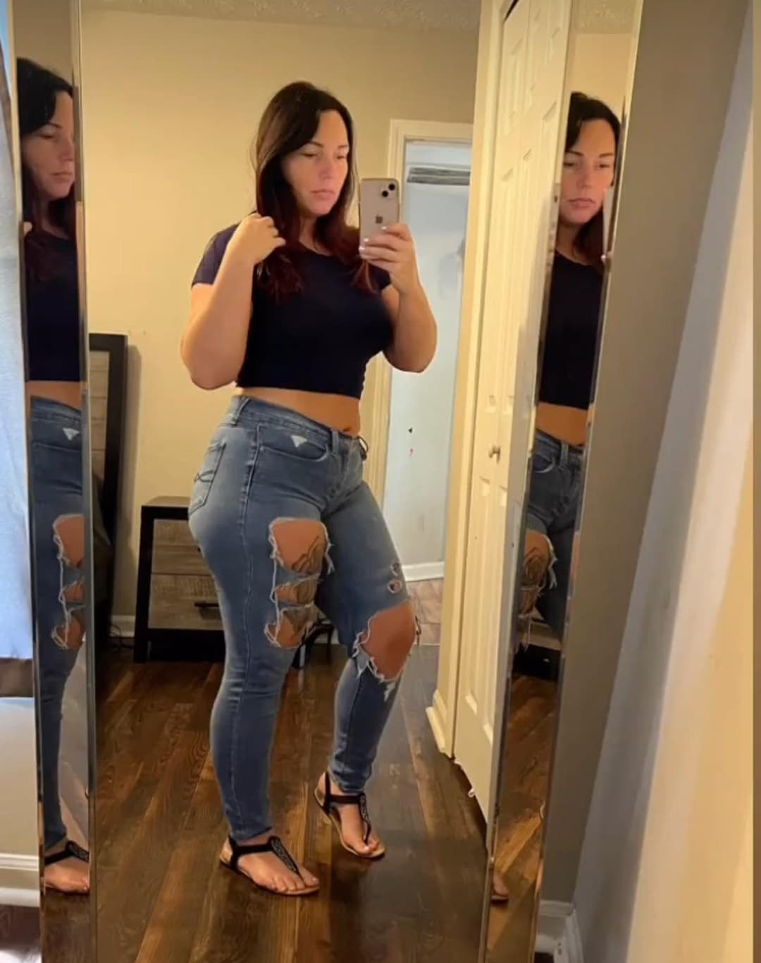 Click to view full size Hot mom / nudes coming soon