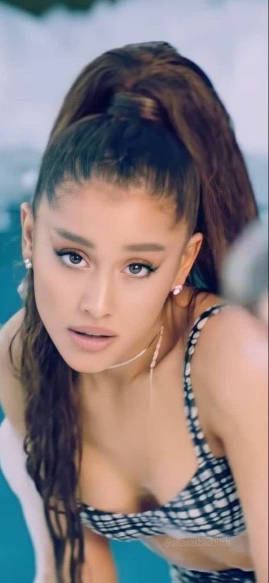 Ariana Grande is my favourite and only porn ??