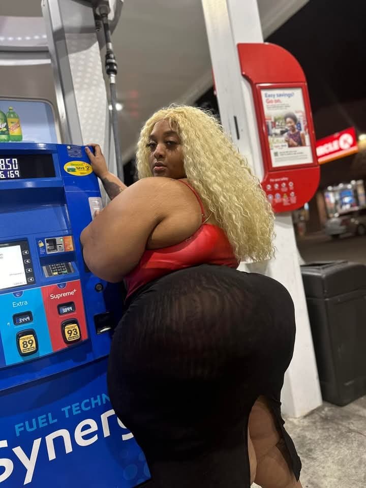 HUGE SSBBW SEXY ASS BOOTY