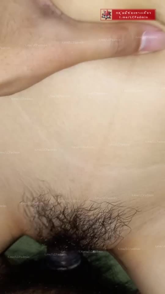 Thai girl video calls with friends to arrange sex . ไทย