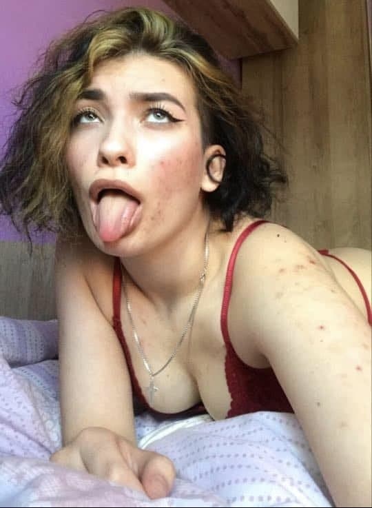 Click to view full size 18yo Alternative Tomboy Ahegao Teen