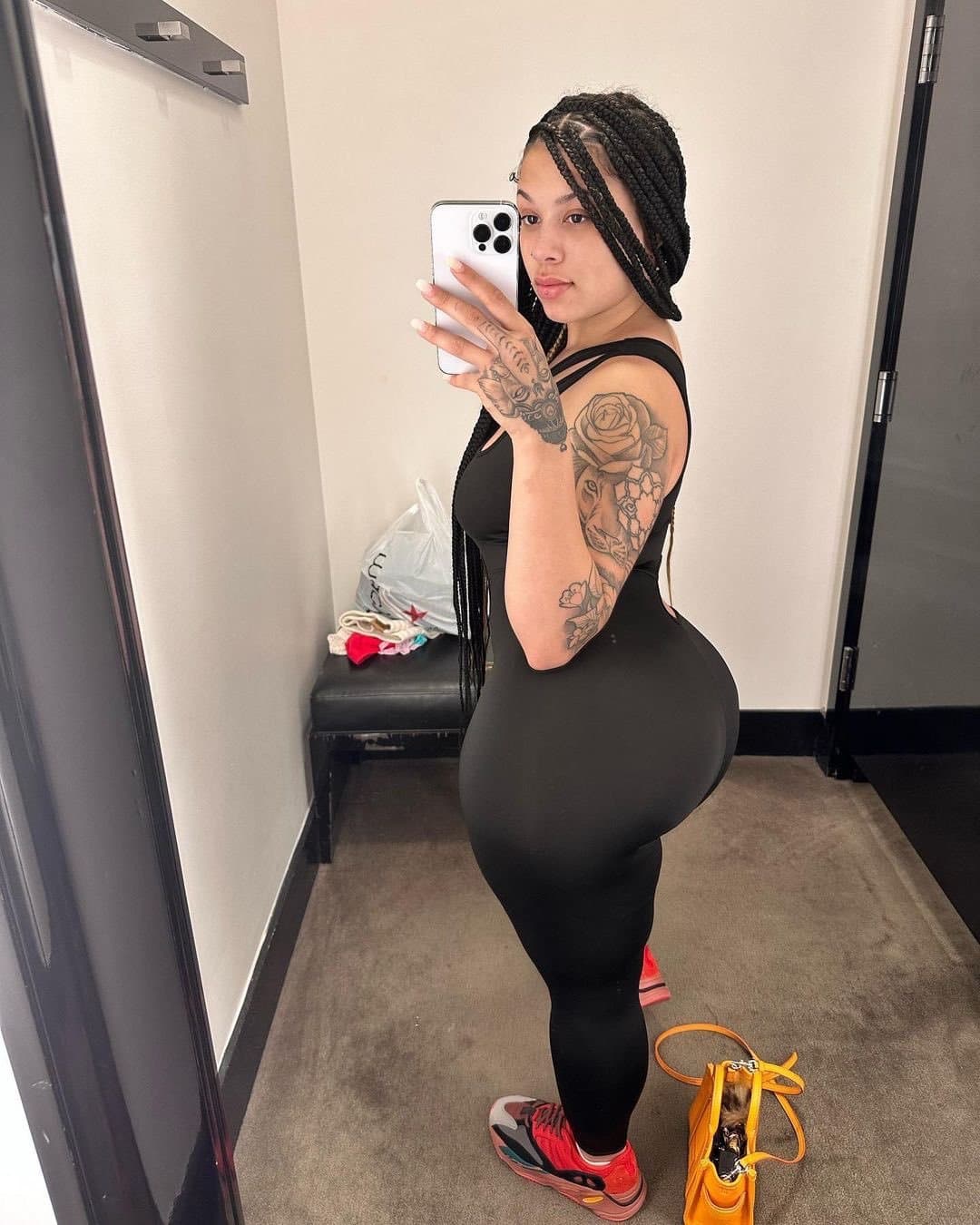 Mother approved, kik@maturenow, like mother like daughter, husband has no clue