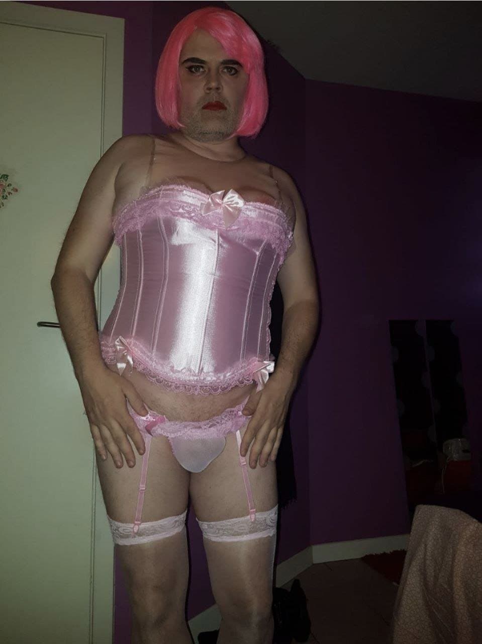 @PinkRobotamy isnt listening to her daddy so she needs to be punished