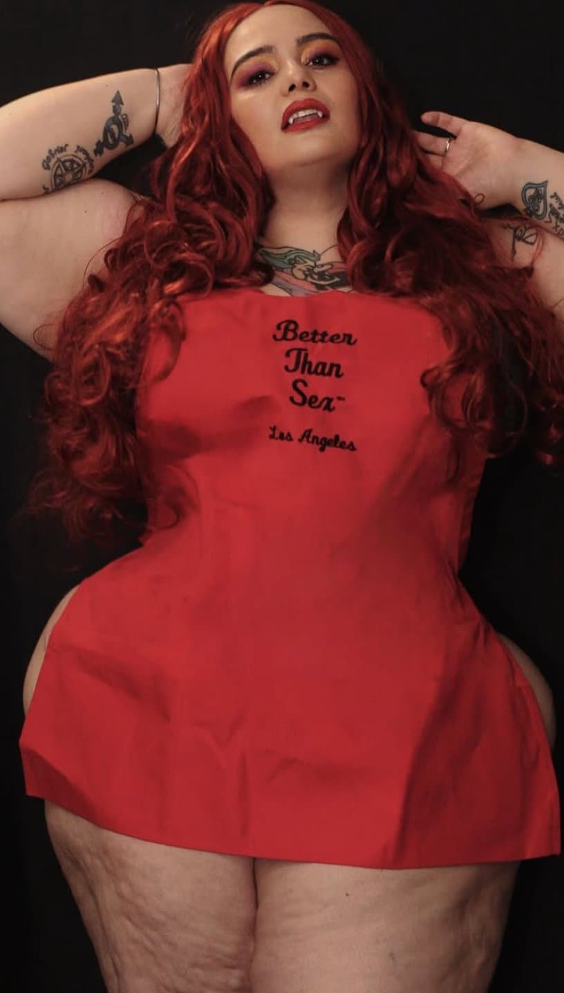 Click to view full size Bbw goth big legs