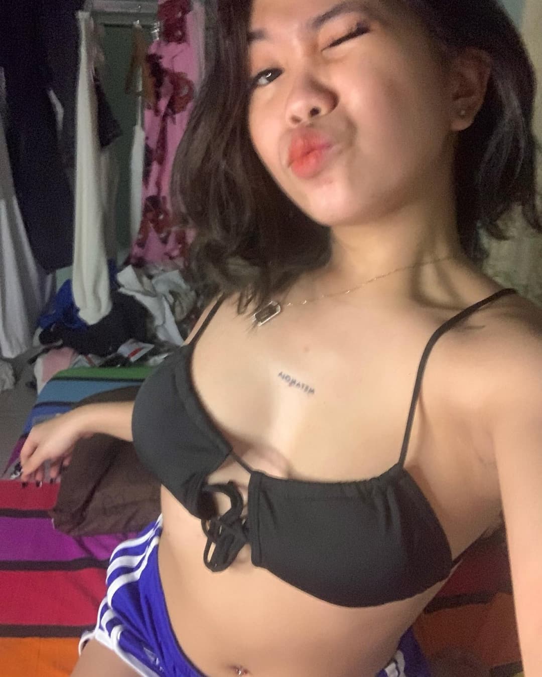 Pinay slut likes to show off her body on social media