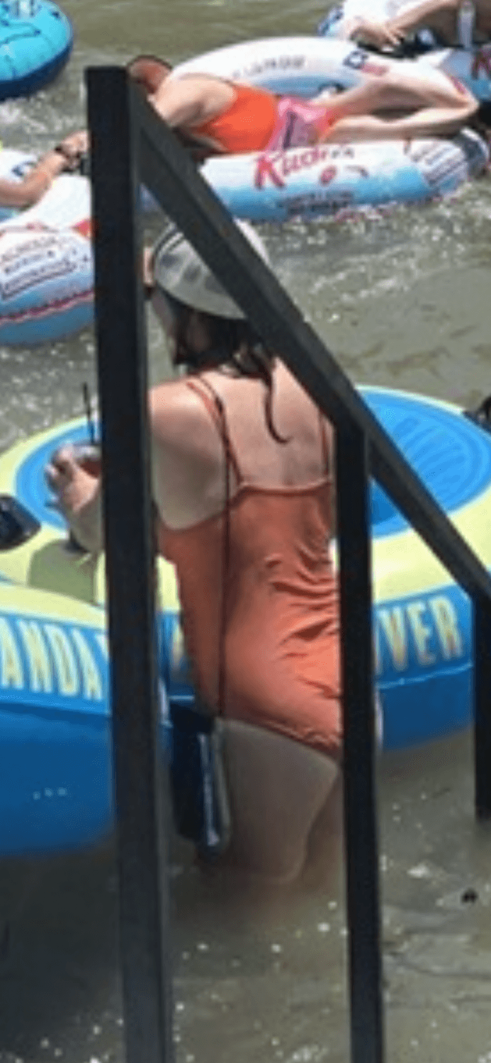 River float white girls