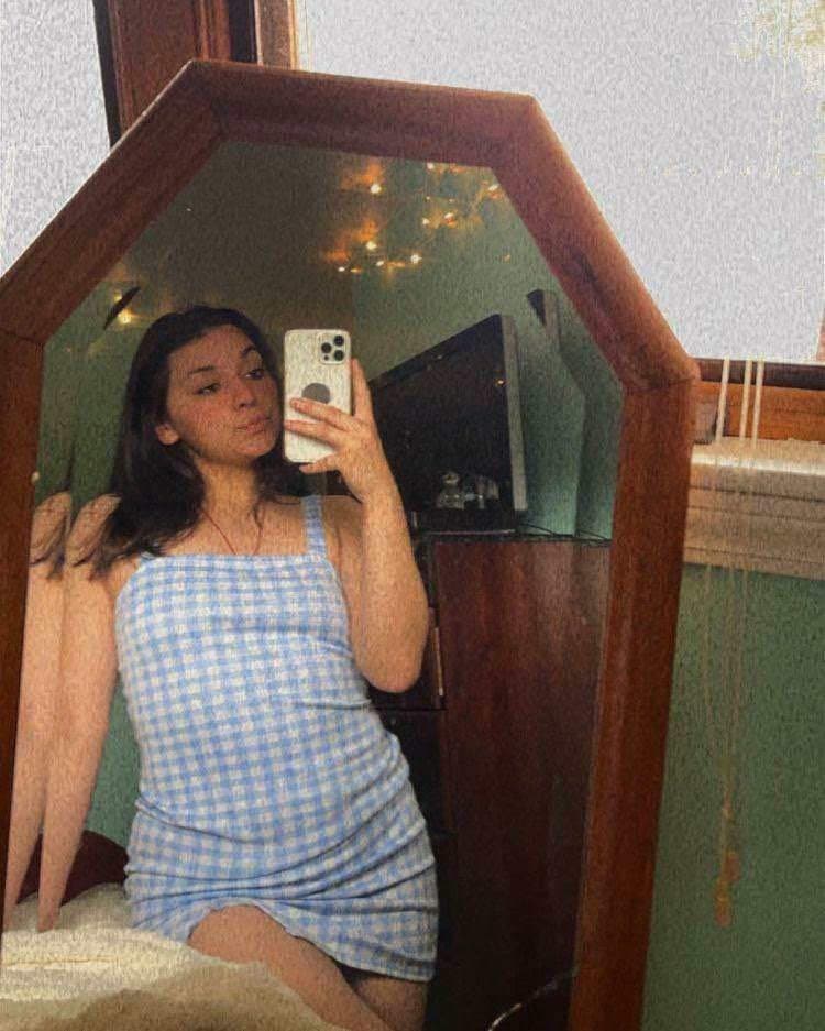 Cheating 19yo spic Leslie doing the beaner bounce