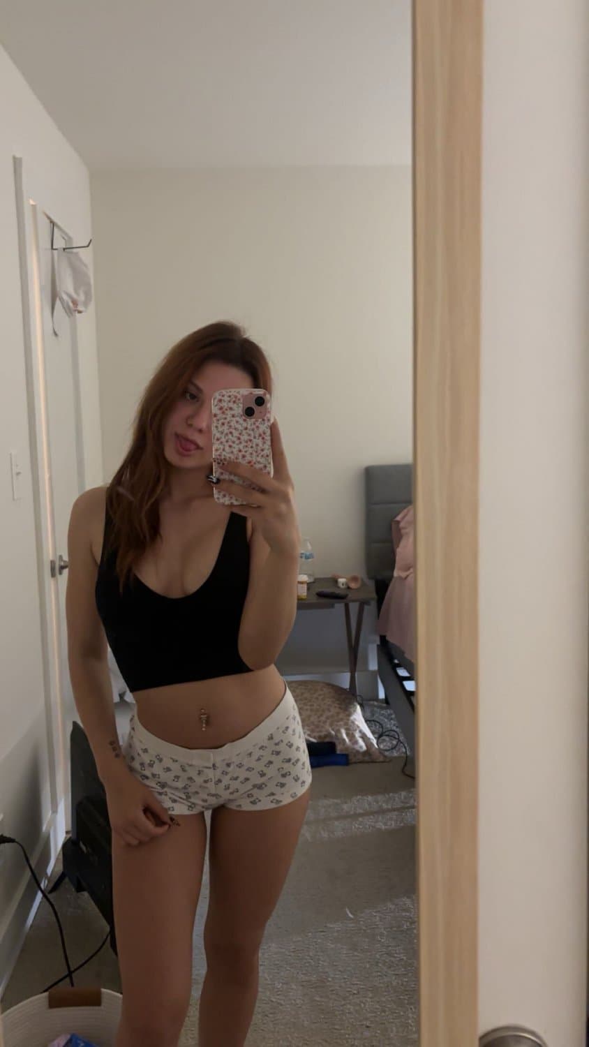 Who wants to fuck my busty teen ass