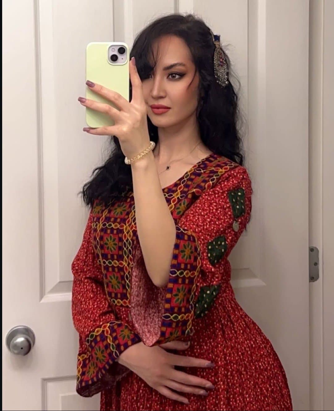 Afghan girl Sumaya sucking dick