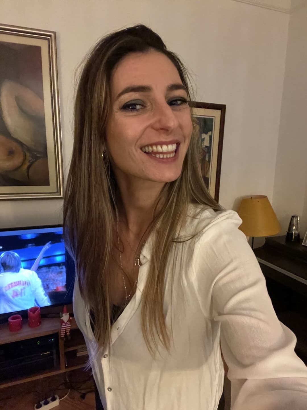 Beautiful milf stripped bare