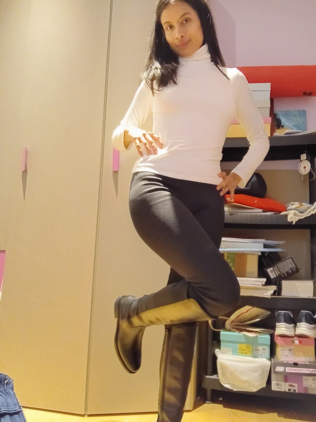 Milk cat(real milk lol)- toilet slut...but let me feel good later with a good fuck session?