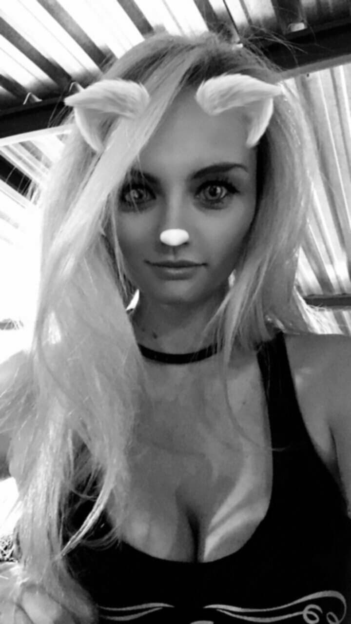 Bridget Sexy chatpic slut repost to your page Before she goes private get her on the hot page