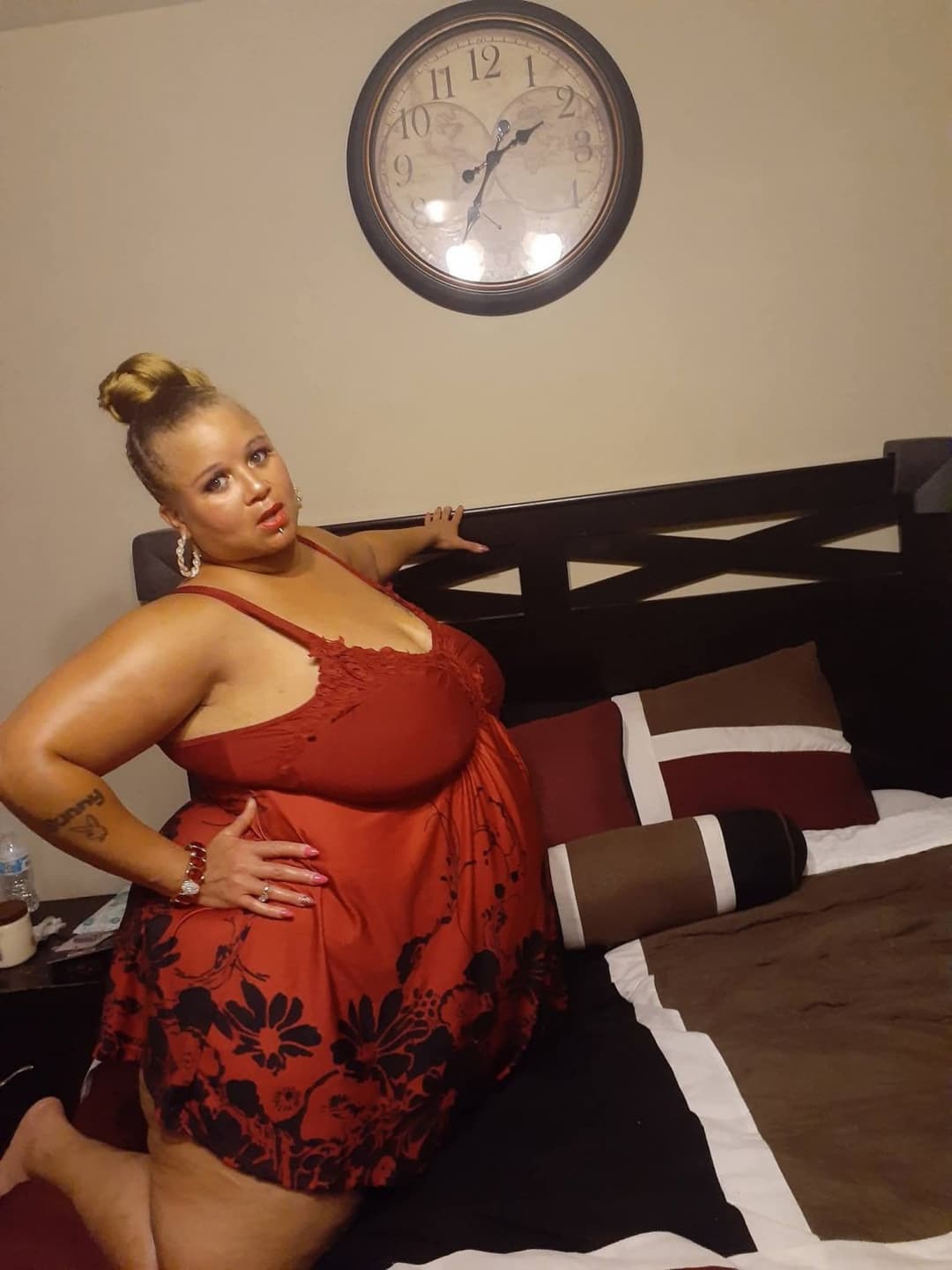 BEAUTIFUL SEXY HUGE THICK REDBONE GRANNY MATURE BIG HUGE THICK SSBBW BBW ASS GOONER MATERIAL