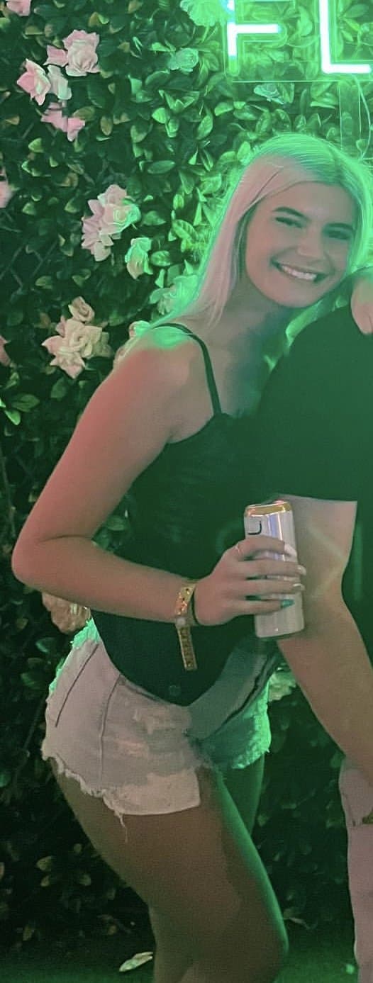 Hometown blonde knows how to shake her booty