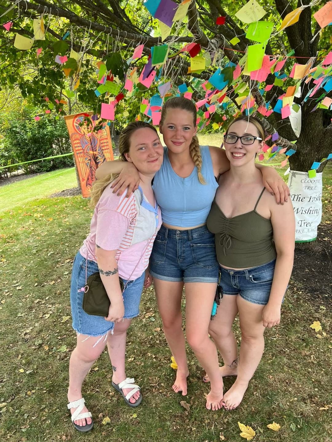 Slut sucks dick in bowling allies