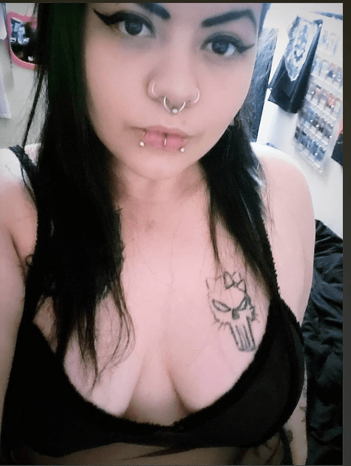 Thick goth whore gets fat pussy and fat ass fucked