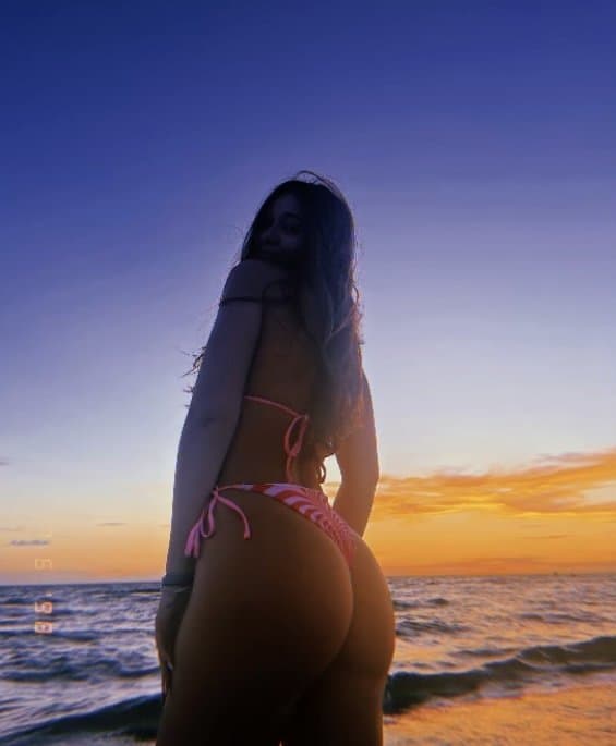 Click to view full size Florida petite skinny barely legal bikini teen slut vol.1 Erin