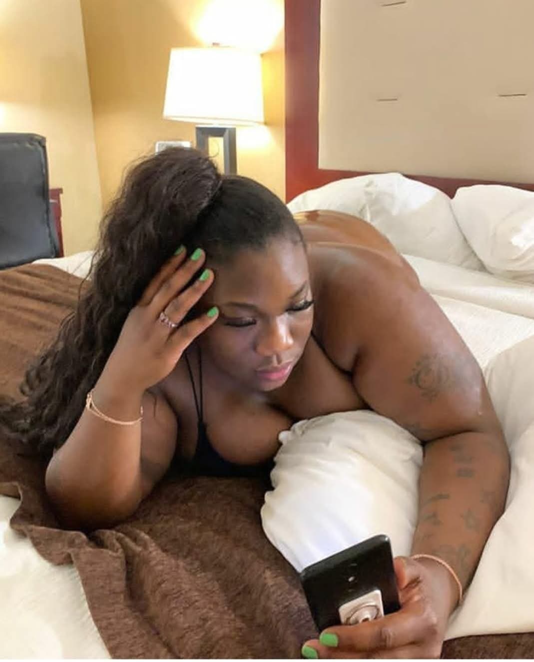 HUGE THICK MEGA EBONY BBW BUG OLE JUICY ASS BOOTY