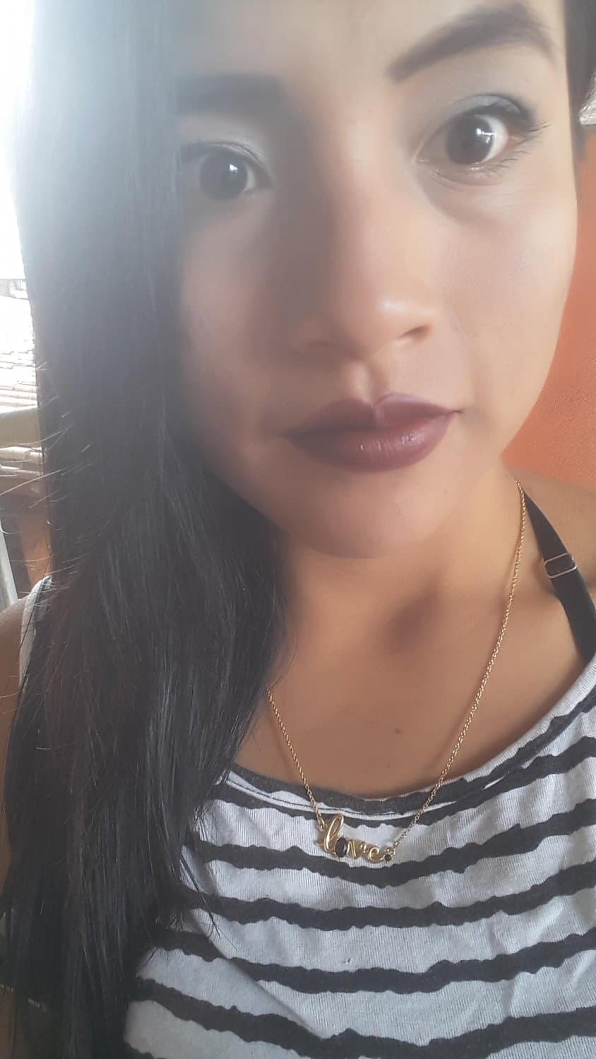 Peruana mostrando la concha