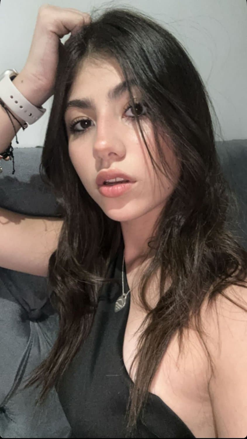 Buenos días ya dedicándole pajas a Dary????❤️