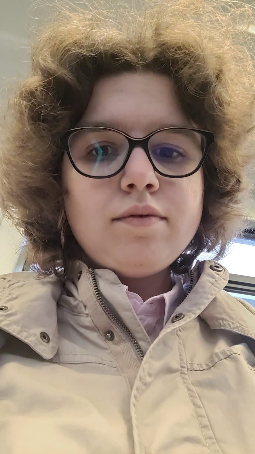 Ugly Swiss girl who had her buttocks eaten by a Spanish friend from her office a few months part 1