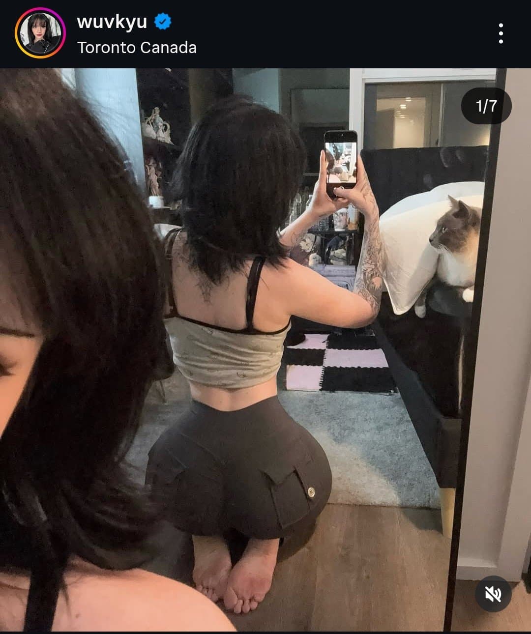 Ass x feet view ?????