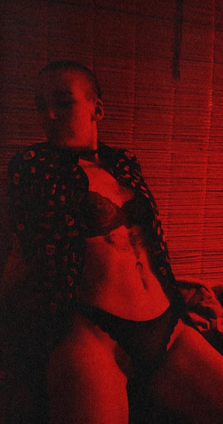 juli emo slut italia