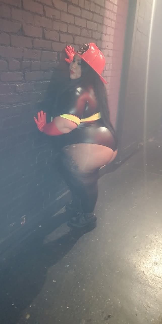 MASSIVE HUGE THICK BIG OLE BOOTY ASS SSBBW LATINA