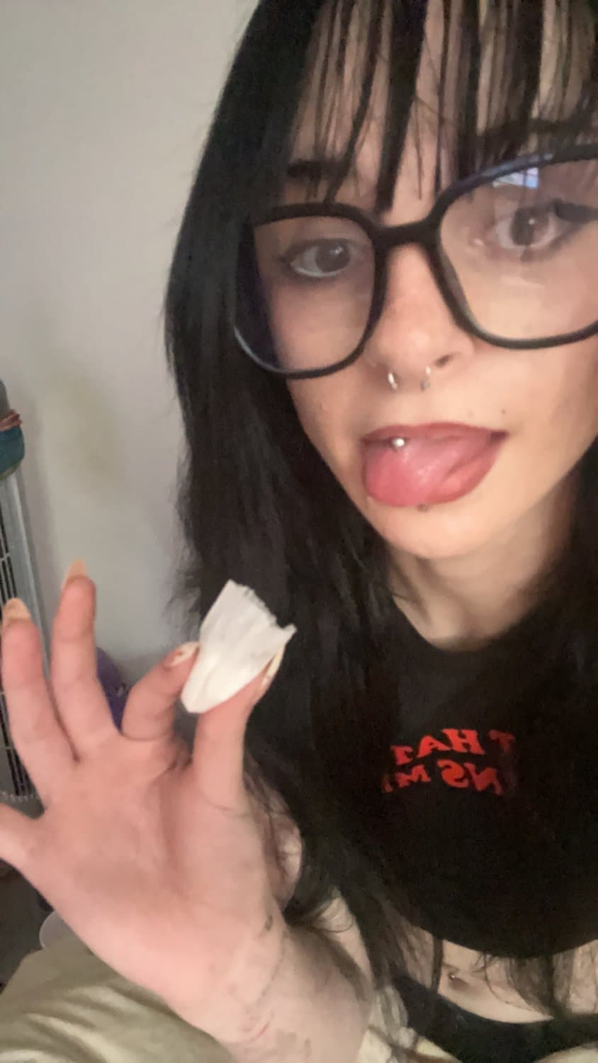 When you work in a strip club you just get handed bags of coke. Tgram same as my username here