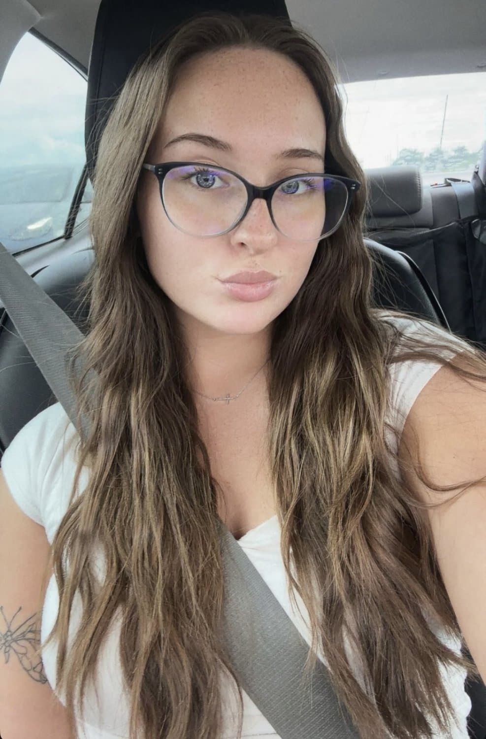 Sexy blue eyes Madi.  It would be so nice to bust a nut all over that pretty face.