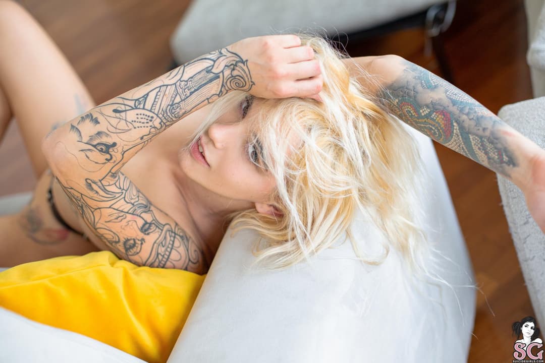 Witchy Pixie - Suicide Girls