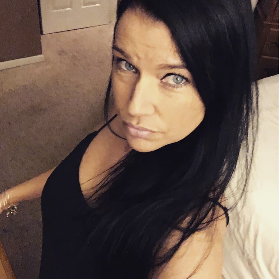 Click to view full size Michigan Slut Alana loves hung older men vacationing in Clearwater Sept looking now kik rentMYW1fe