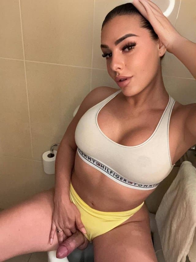 ID HAVE A HARD TIME KEEPING THAT BIG TRANNY COCK OUT OF MY MOUTH MMMMM FUCKKKK