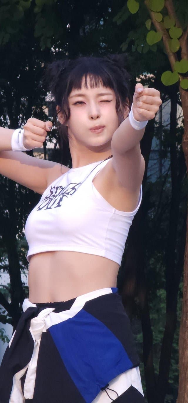 Kyujin nmixx her armpits should be covered in cum