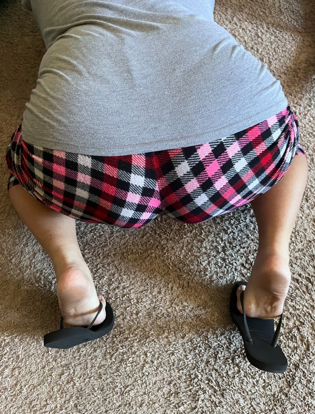 Latina bending over showing arches