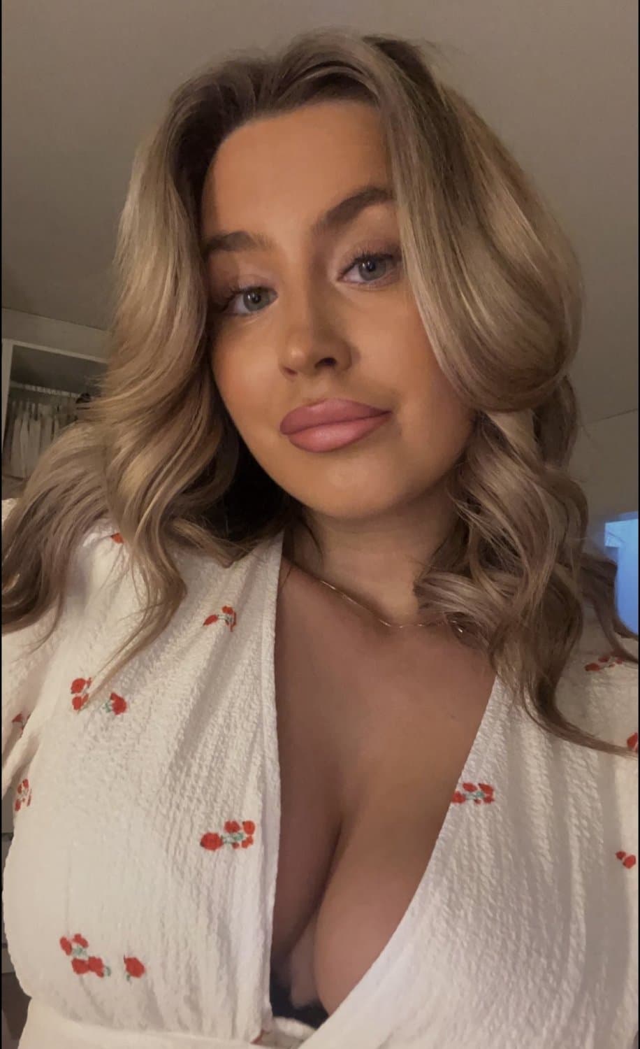 Big ass and big tits swedish teen slut, repost this girl