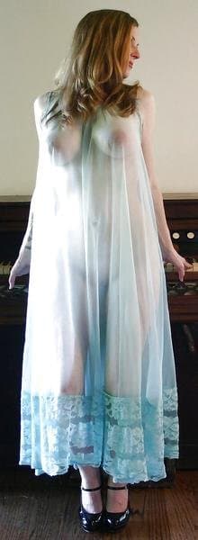 Roni C - A Very Classy Milf. tps