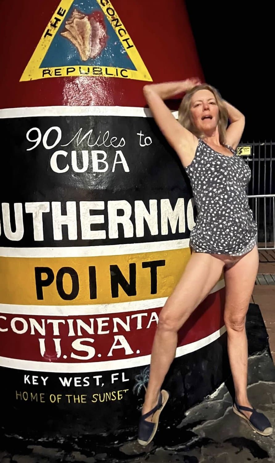 Sexy Natacha public and wife open to see