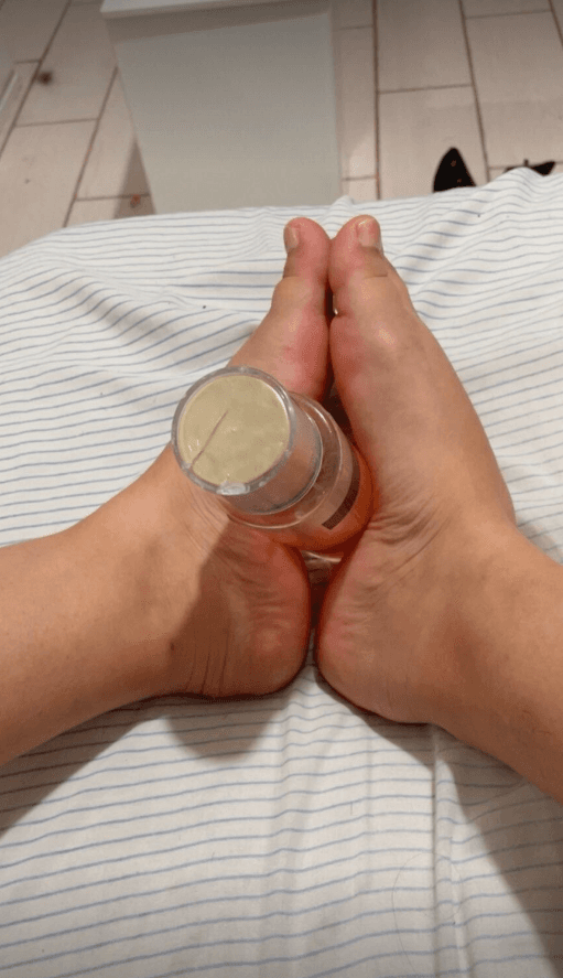 i love when they show feet to me cum | dm me your feet pics