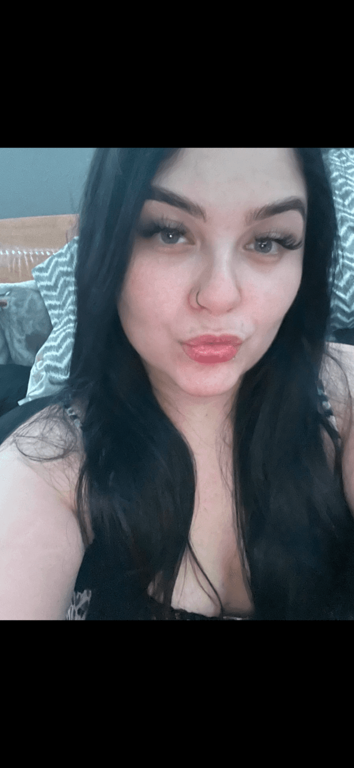 Face reveal of my pig wife who’s been getting lots of attention on here!! Also more of her pawg ass