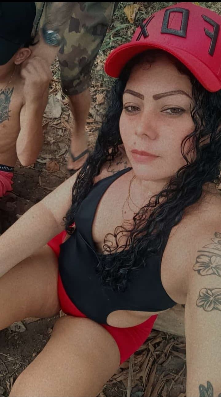 Click to view full size Esta puta me vende contenido exclusivo?maría