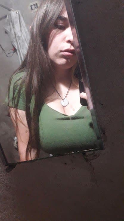 Desde buenos aires argentina rica mina, re cien caliente ? Laurita