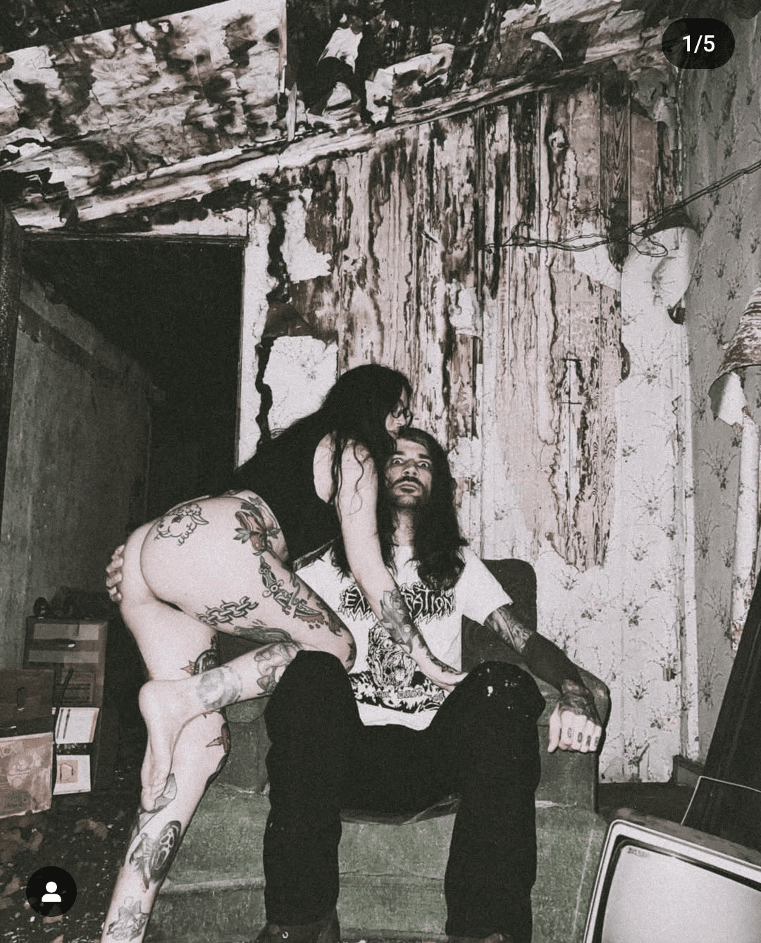 Well well well.....A nude polaroid photo of the tatted Slut Amanda Ferg/Franken Ferg. Great titties.