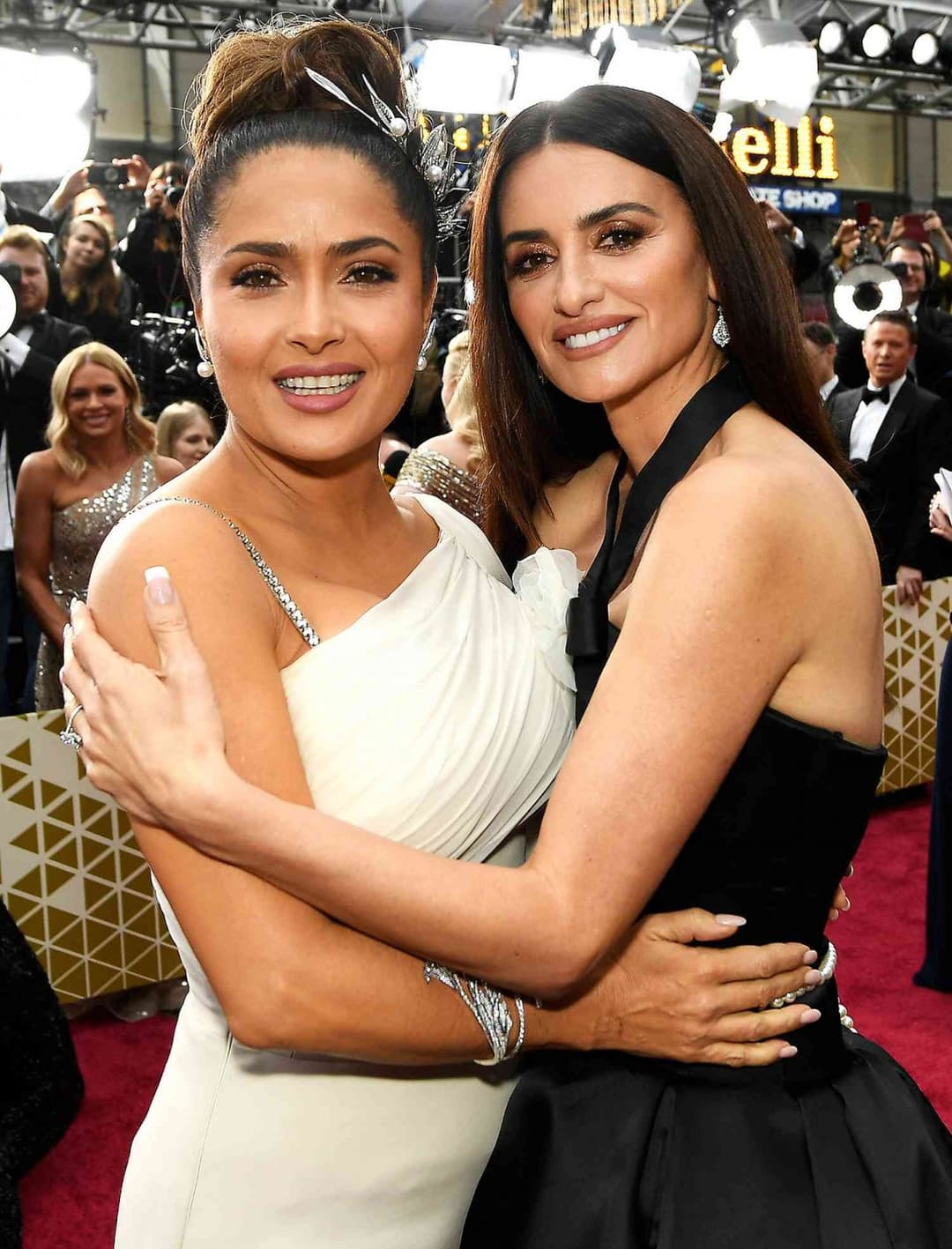 Latina Celebrity Salma Hayek Vs Penelope Cruz
