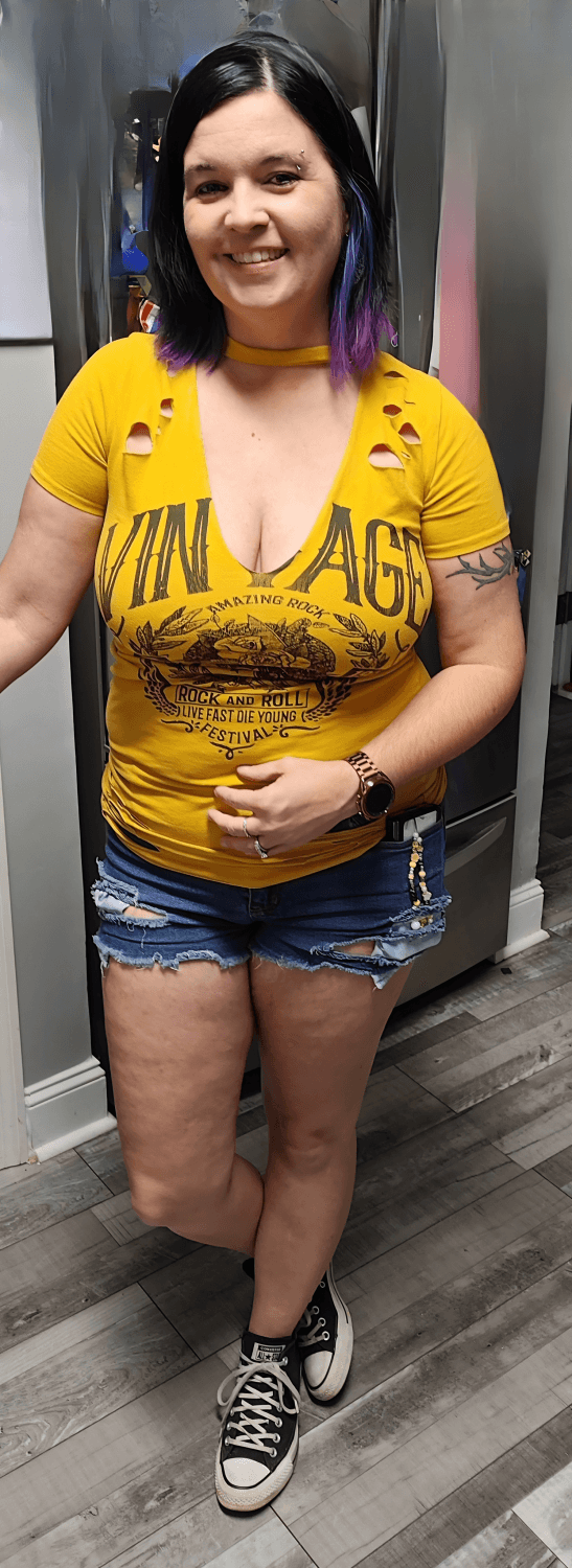 Exhibitionist Jennifer loves PUBLIC EXPOSURE!