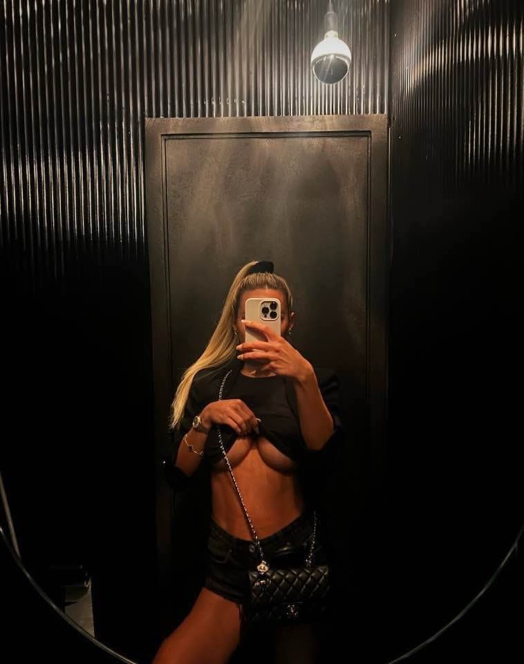 Blonde Cousin, DM/KIk Nobodyx321 to Xpose Mom,Sis,Aunt,Wife,Ex,Cousin,Grandma