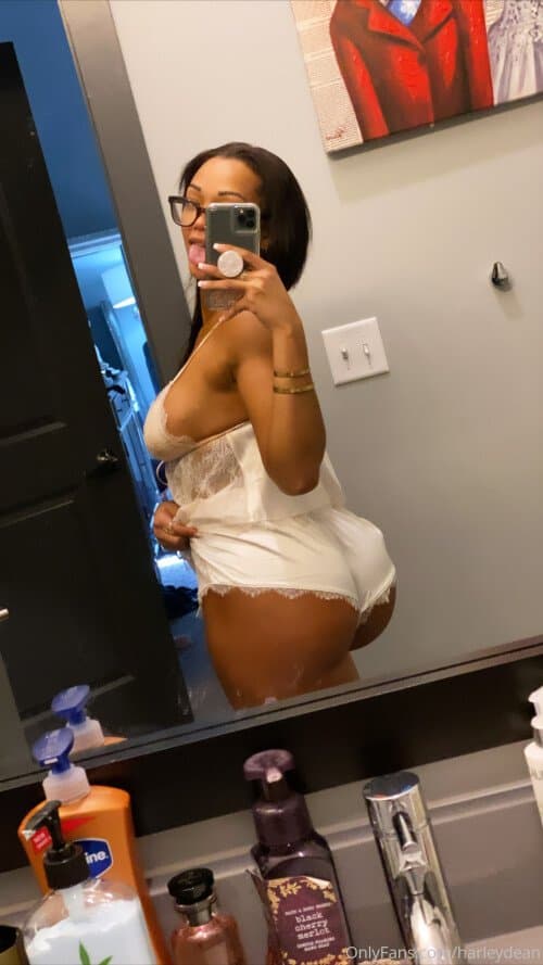 Harley Dean squirting solo