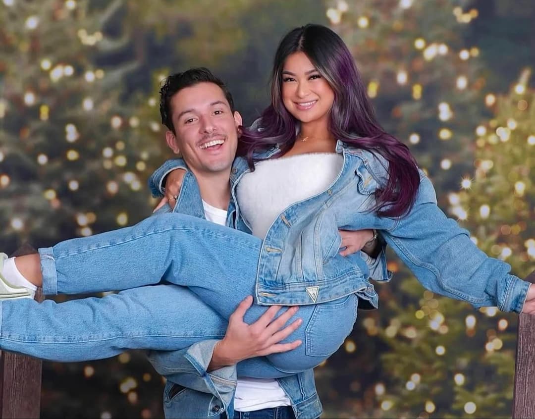 Married Asian slut wife Niki sucking off other men Blowjob