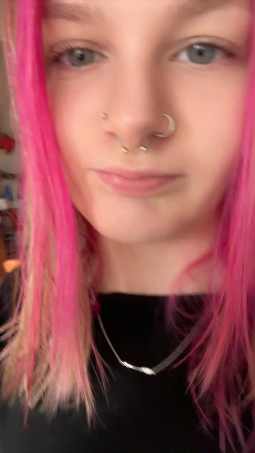 Click to view full size New Zealand slut Anna