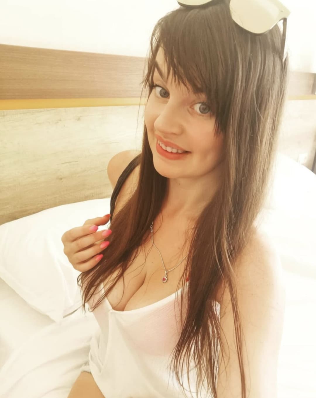 Click to view full size Gorgeous Wife